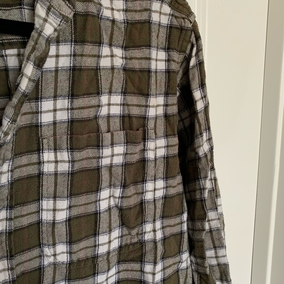 Flannel - Picture 3 of 5